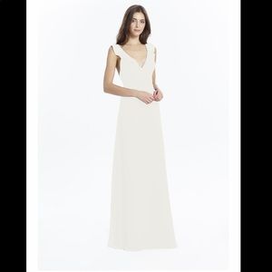 Monique Lhuillier Kiera Chiffon Formal Dress (Size 16-18)